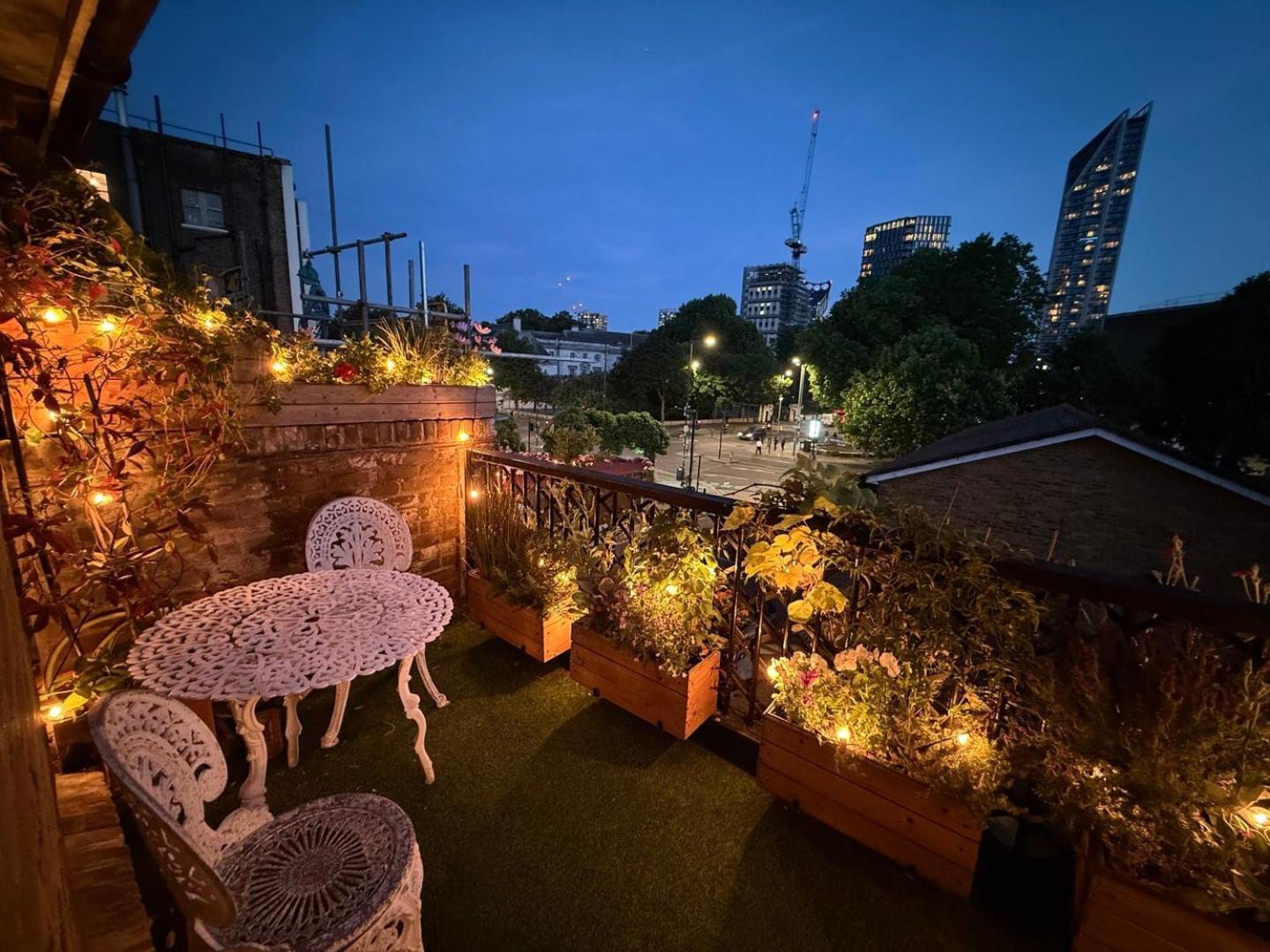 Apartment Modern Borough Retreat With Private Terrace *